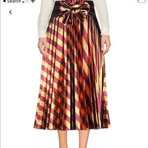 Manila Grace Pleated Skirt NWT. IT 44 / US 8
